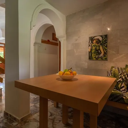 Villa Bella 2 - Triplex With Private Garden *