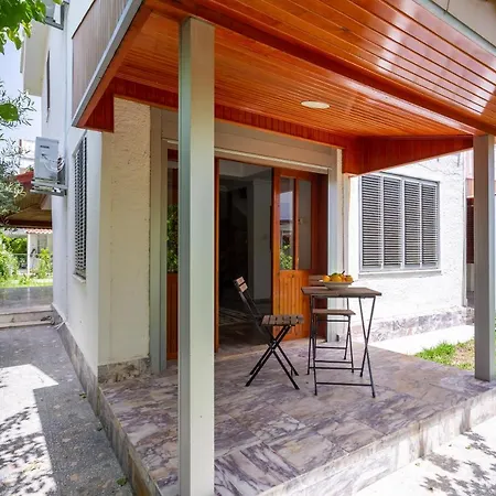 Bella 2 - Triplex With Private Garden Villa