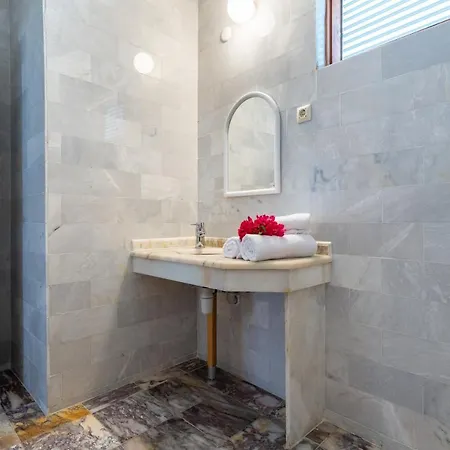 Bella 2 - Triplex With Private Garden * Belek