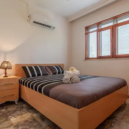 Villa Bella 2 - Triplex With Private Garden Belek